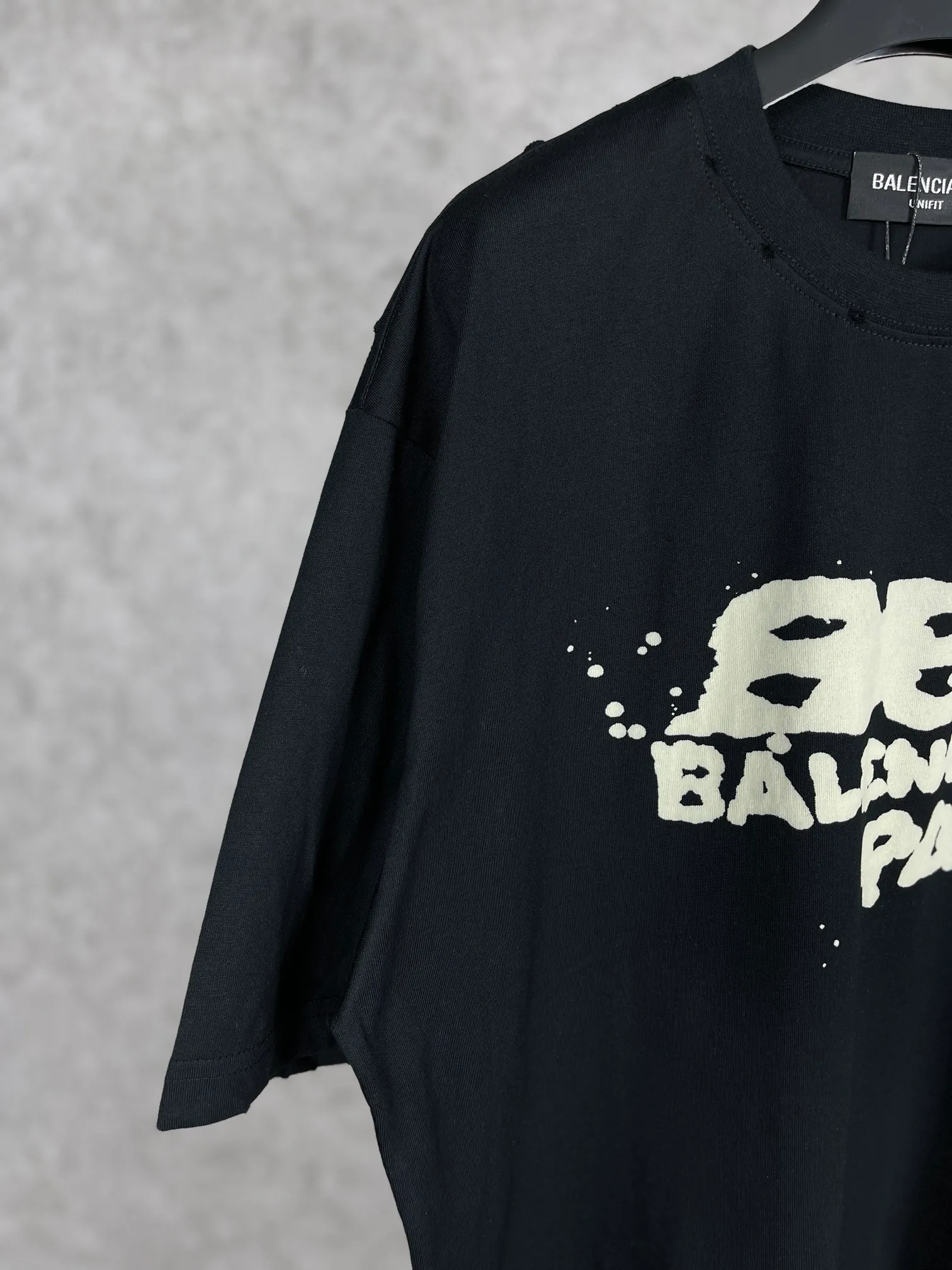 【 . Quality】BALENCI*GA/ BALENCI*GA#BB T .2023 . ZP . 260 ， . . . . Color Change。 。 㮋 . . . . OS . Same Style ：BL 223001 ：Black，White， ，Pink Size：XS S M L